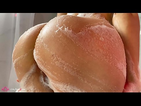 ❤️ Brunette masturboi pillua vibraattorilla intensiiviseen orgasmiin suihkussa ️ Pornovideo at fi.novoporn-com.ru ❤